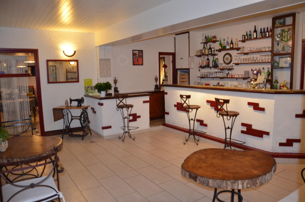 Hotel Le Week-End Plouider Экстерьер фото
